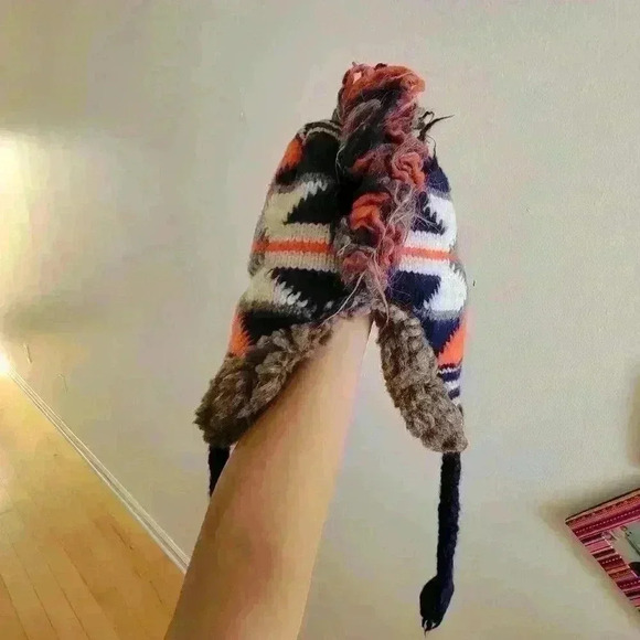 AMERICAN EAGLE OUTFITTERS Trapper Hat One Size Knit Hat ChulloUnisex - Picture 14 of 14